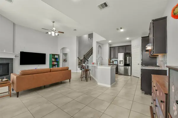 1906 Dry Willow LN, Pearland, TX 77089