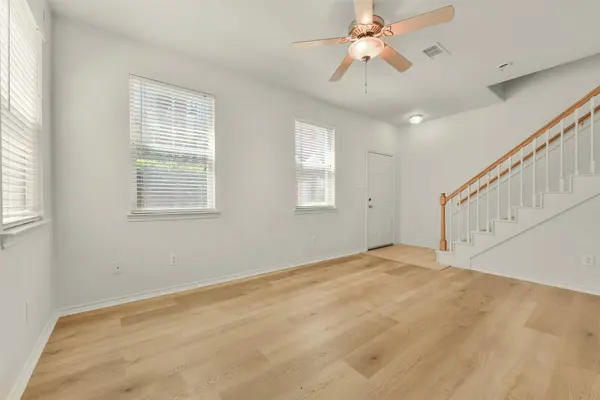 2121 Kemah Village DR, Kemah, TX 77565