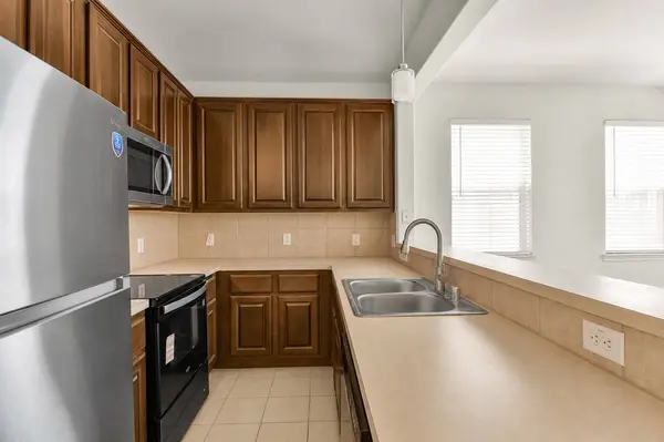 2121 Kemah Village DR, Kemah, TX 77565