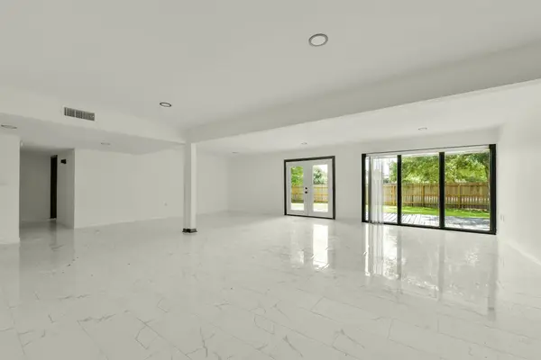 1616 Redway LN, Houston, TX 77062