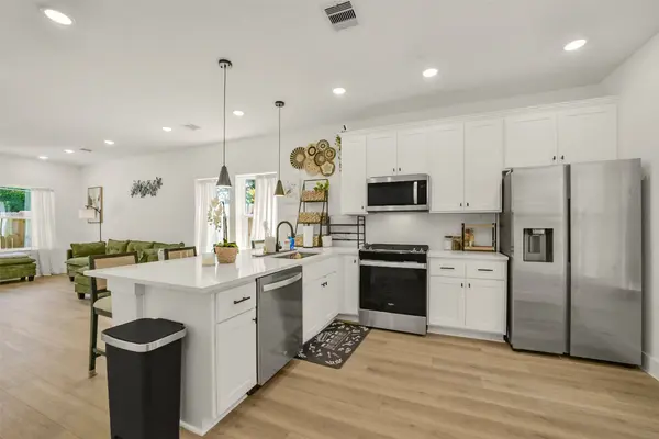 9525 Beckley ST, Houston, TX 77088