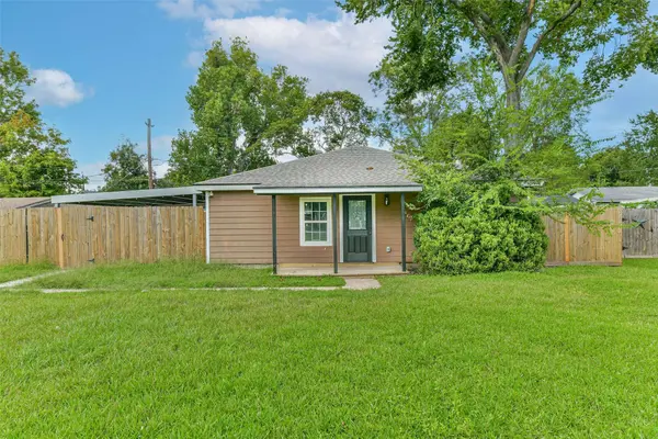 11830 15th ST, Santa Fe, TX 77510