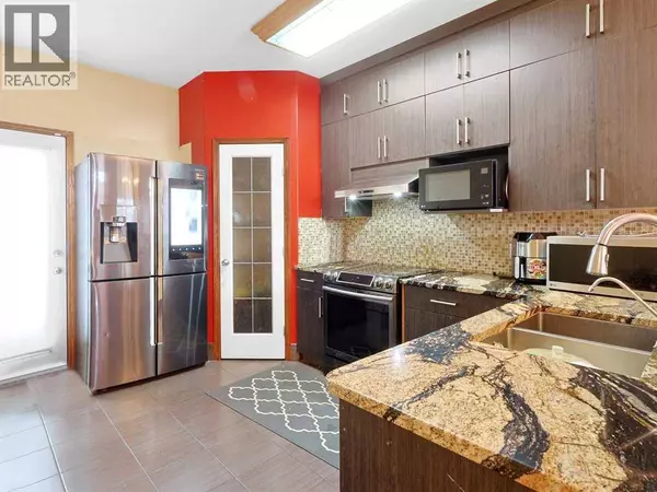 622 Saddlecreek Way NE, Calgary, AB T3J4A3