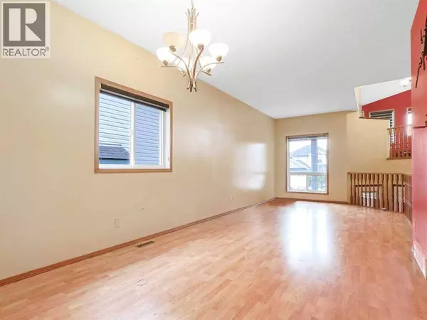 622 Saddlecreek Way NE, Calgary, AB T3J4A3