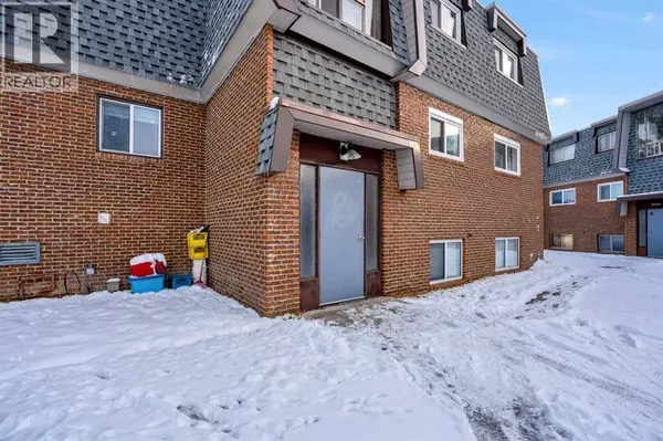 101, 427 Huntsville Crescent NW, Calgary, AB T2K4W3