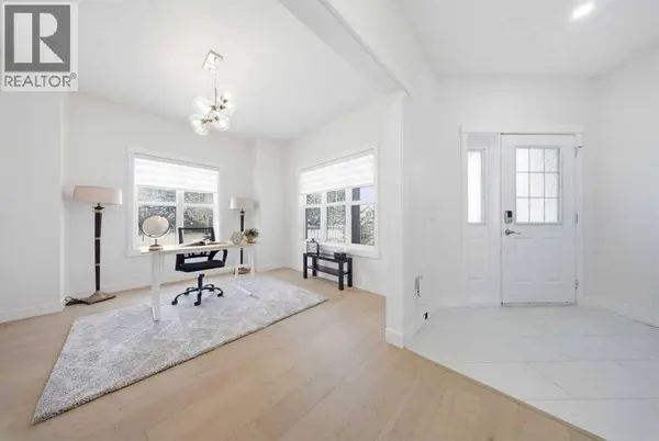 103 Oakmere Green, Chestermere, AB T1X1N4