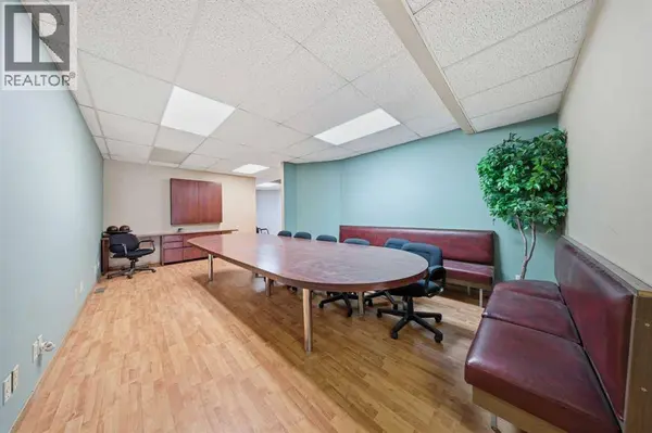 122 2 Avenue, Strathmore, AB T1P1K1