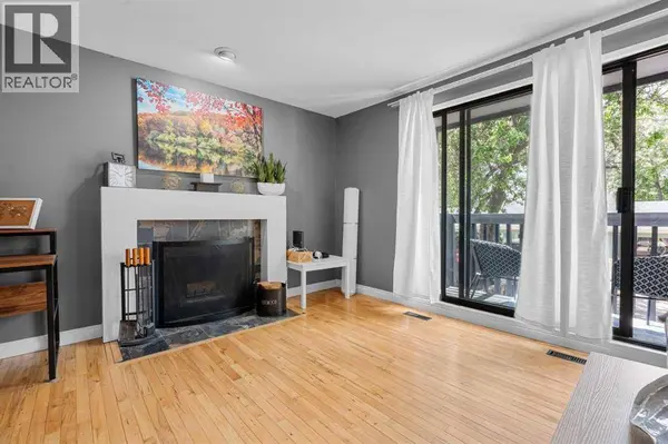 7, 1739 24A Street SW, Calgary, AB T3C1J5