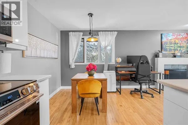 7, 1739 24A Street SW, Calgary, AB T3C1J5