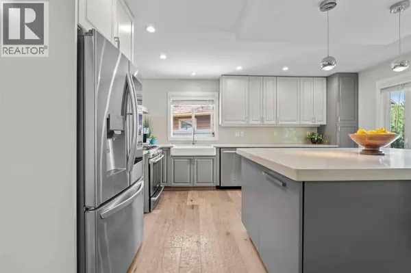 331 Midglen Place SE, Calgary, AB T2X1H8