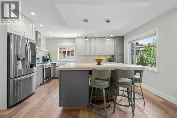 331 Midglen Place SE, Calgary, AB T2X1H8