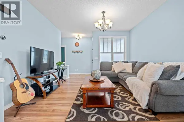 219 New Brighton Landing SE, Calgary, AB T2Z0S6
