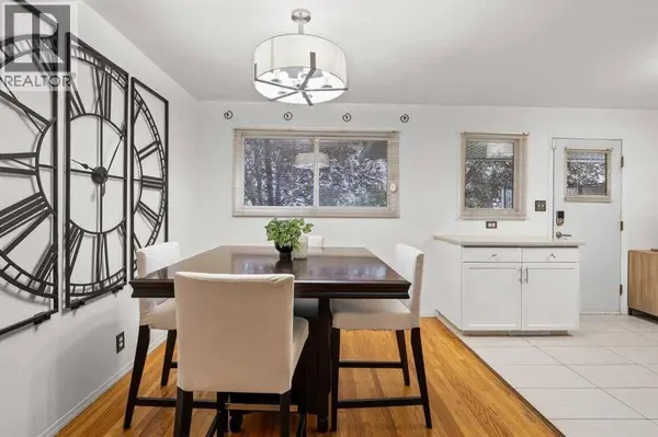 554 Killarney Glen Court SW, Calgary, AB T3E7H4