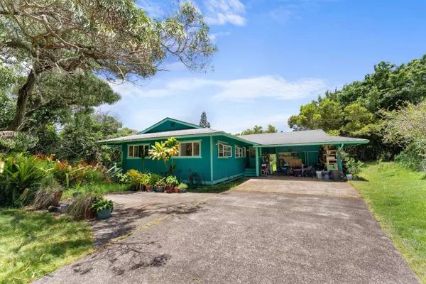 2115 Kaupakalua Rd, Haiku, HI 96708