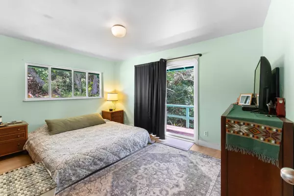 2115 Kaupakalua Rd, Haiku, HI 96708