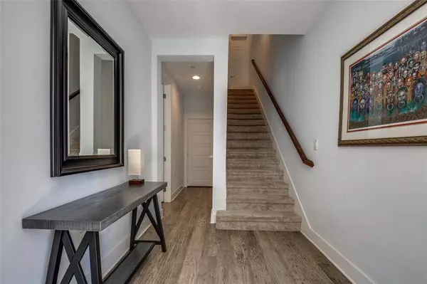 219 S Village Way, Lewisville, TX 75057