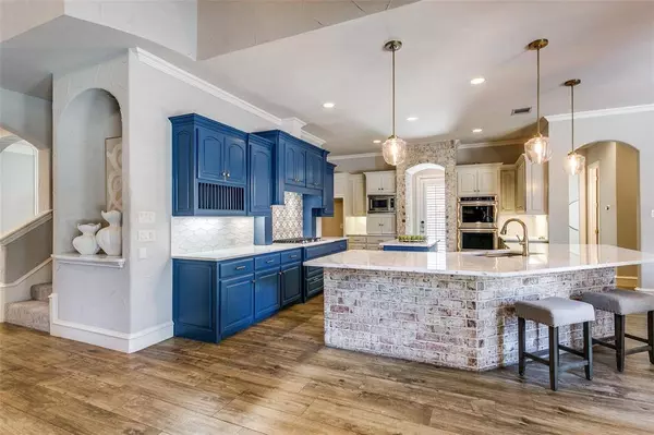 3313 Van Zandt Court, Grapevine, TX 76092