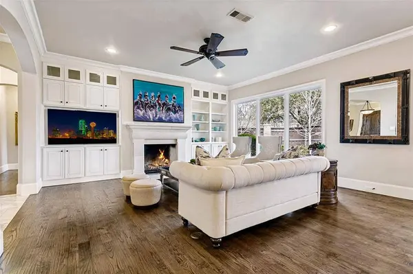 4505 W Amherst Avenue, Dallas, TX 75209