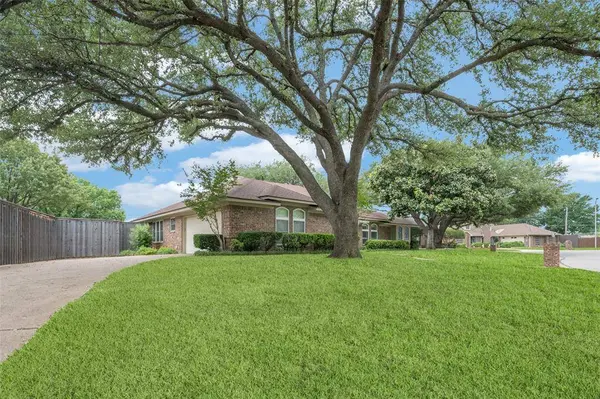 3814 Danbury Drive, Arlington, TX 76016