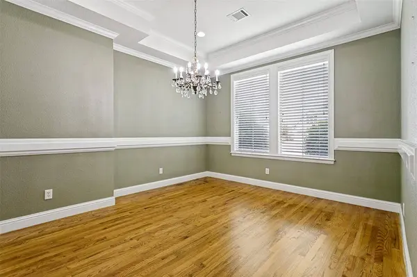 513 Dooley Court, Grapevine, TX 76051
