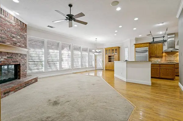 513 Dooley Court, Grapevine, TX 76051