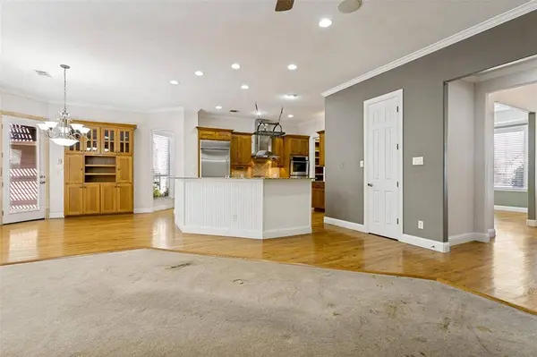 513 Dooley Court, Grapevine, TX 76051