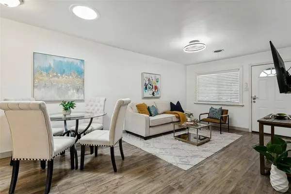 403 E Franklin Street #A, Grapevine, TX 76051