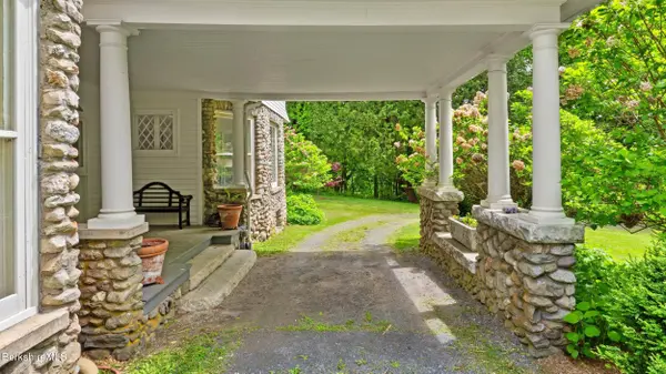 771 West Rd, Sheffield, MA 01257