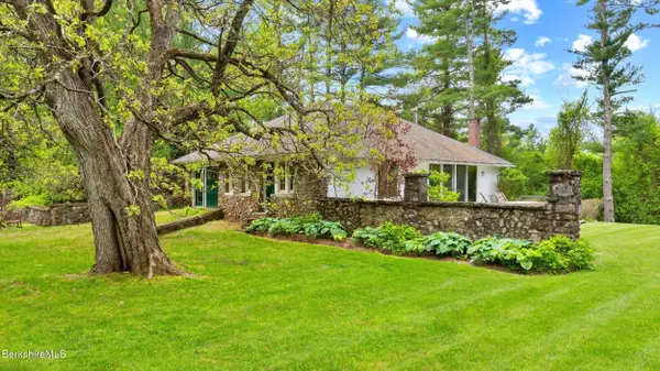 771 West Rd, Sheffield, MA 01257