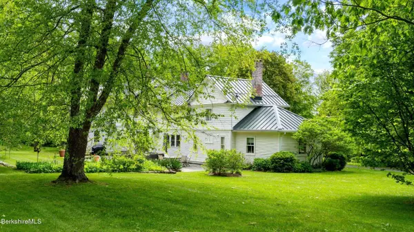 771 West Rd, Sheffield, MA 01257