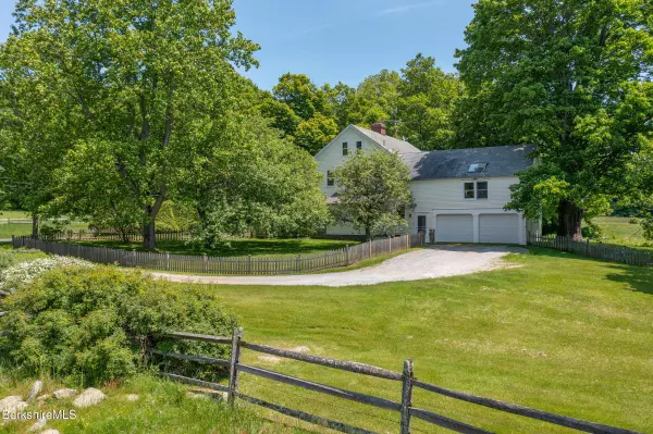 28 Main Rd, Tyringham, MA 01264