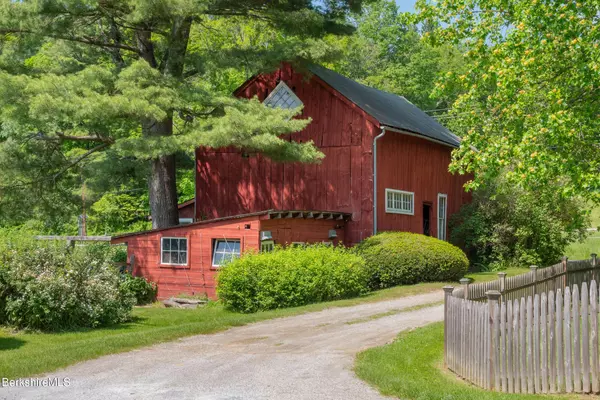 28 Main Rd, Tyringham, MA 01264