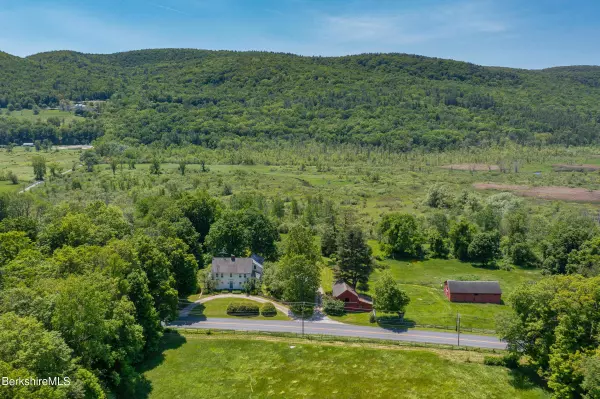 28 Main Rd, Tyringham, MA 01264