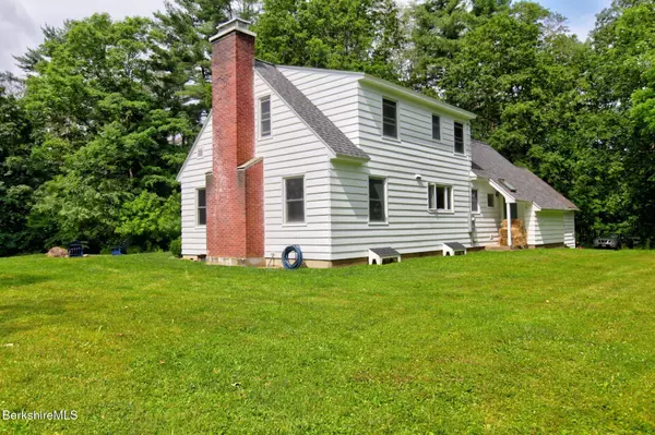 18 East St, Stockbridge, MA 01262