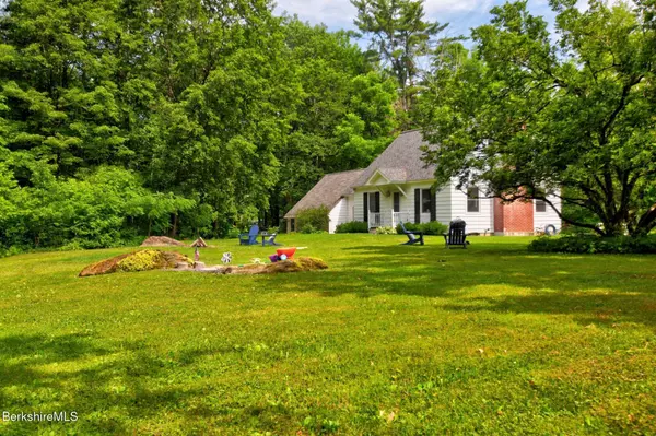 18 East St, Stockbridge, MA 01262