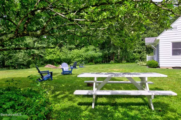 18 East St, Stockbridge, MA 01262