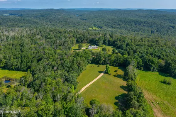 194 Sandisfield Rd, Sandisfield, MA 01255