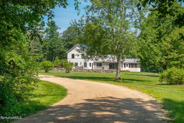 194 Sandisfield Rd, Sandisfield, MA 01255