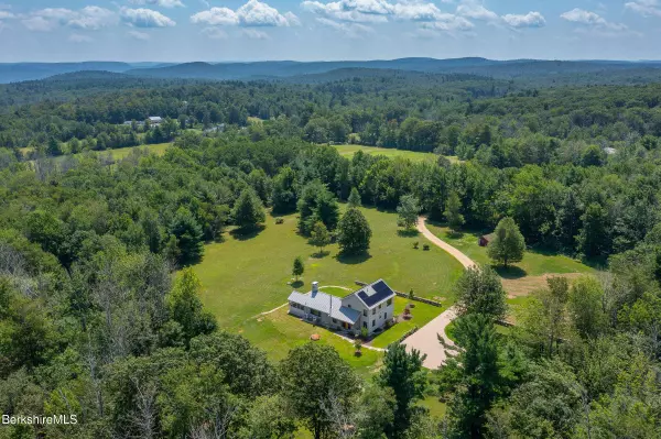 194 Sandisfield Rd, Sandisfield, MA 01255