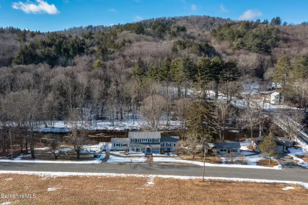 14 Roosterville Rd, Sandisfield, MA 01255