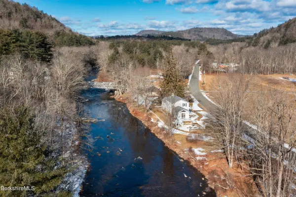 14 Roosterville Rd, Sandisfield, MA 01255