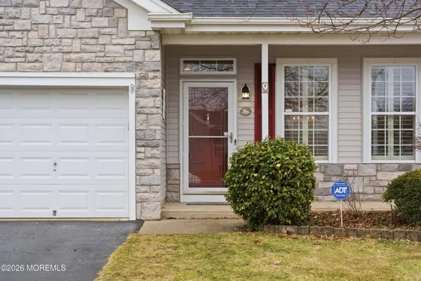 9 Robin Lane, Barnegat, NJ 08005