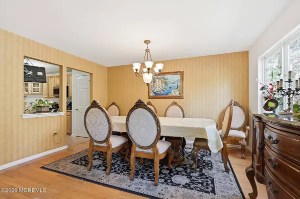 14 Linda Court, South Amboy, NJ 08879