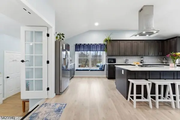 17 Fairmount Rd W, Tewksbury Twp., NJ 07830