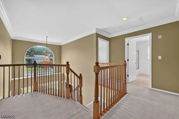 10 Whispering Pines Way, Piscataway Twp., NJ 08854