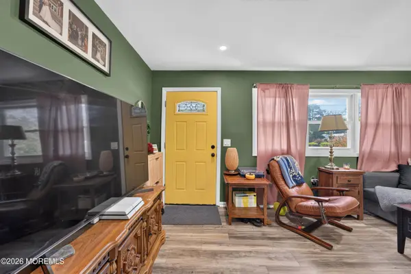 25 Morris Boulevard, Bayville, NJ 08721