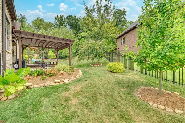 7229 Natchez Pointe Dr, Nashville, TN 37221