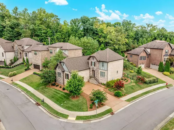 7229 Natchez Pointe Dr, Nashville, TN 37221