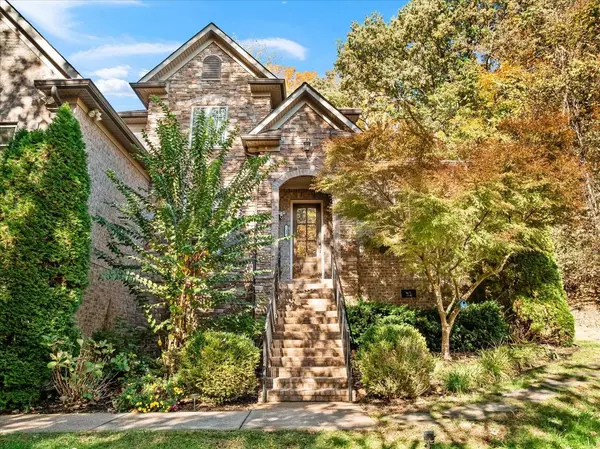 7244 Natchez Pointe Dr, Nashville, TN 37221