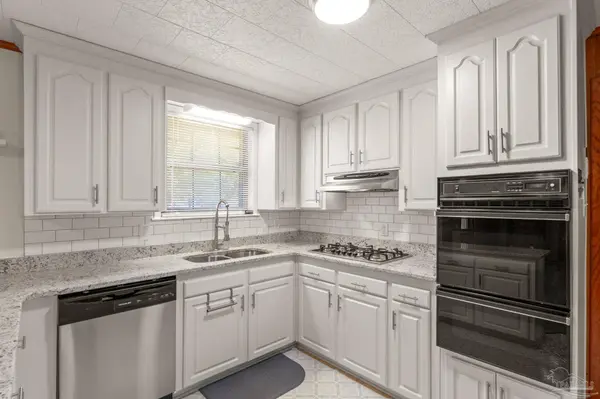 2500 E Burgess Rd, Pensacola, FL 32504